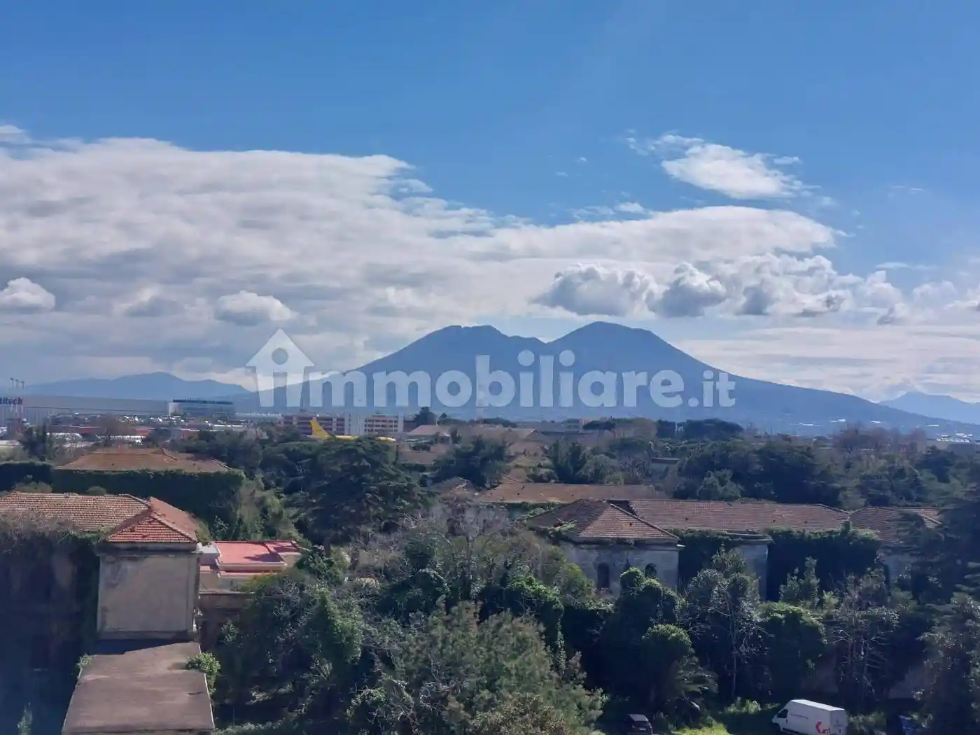 Appartamento in vendita a Napoli