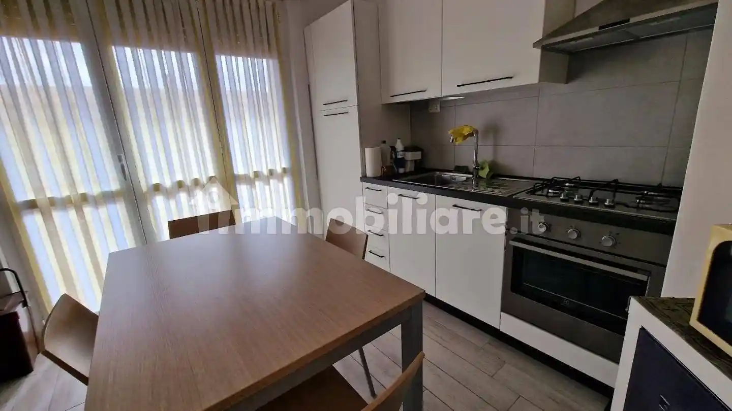 Appartamento in affitto a Carrara