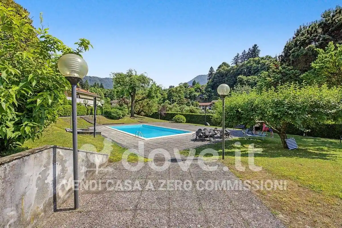 Appartamento in vendita a Porto Valtravaglia