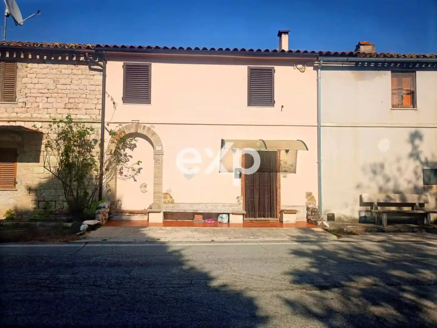 Casa indipendente in vendita a Pergola