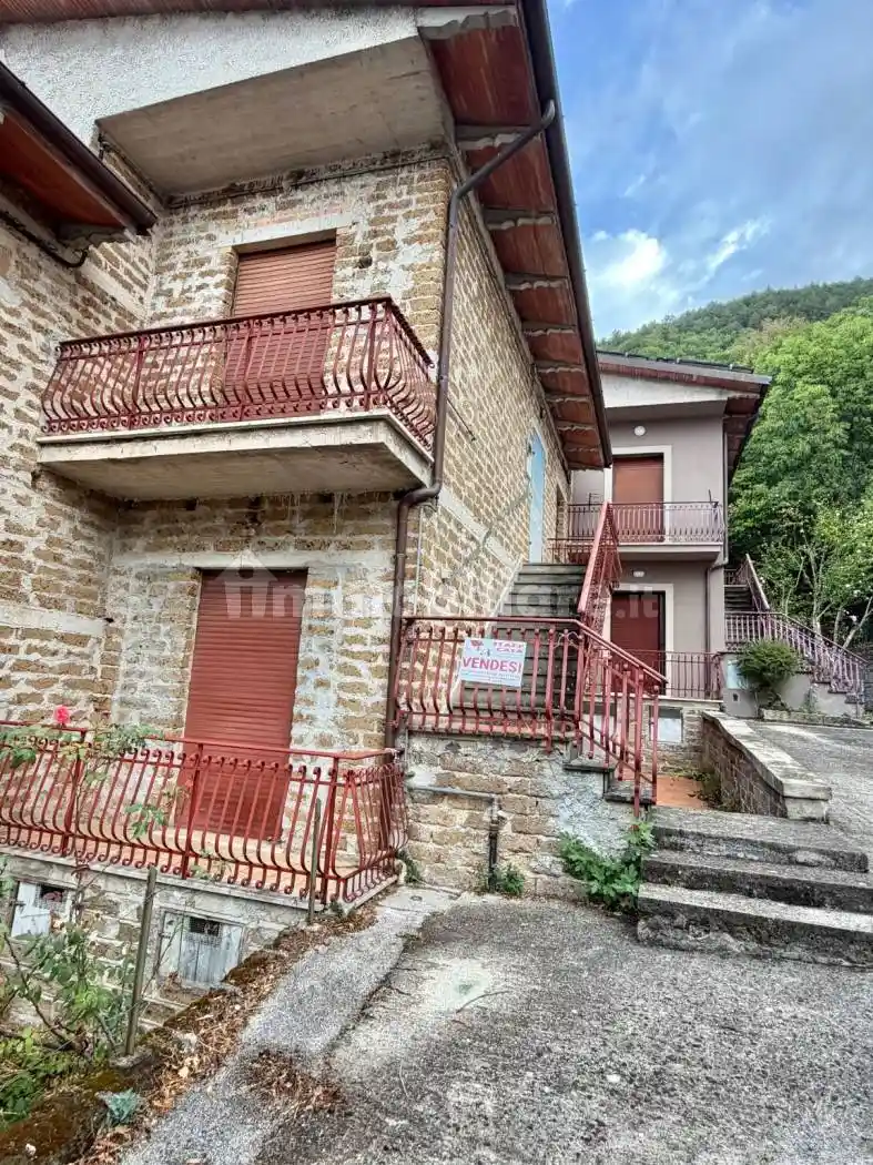 Casa indipendente in vendita a Costacciaro