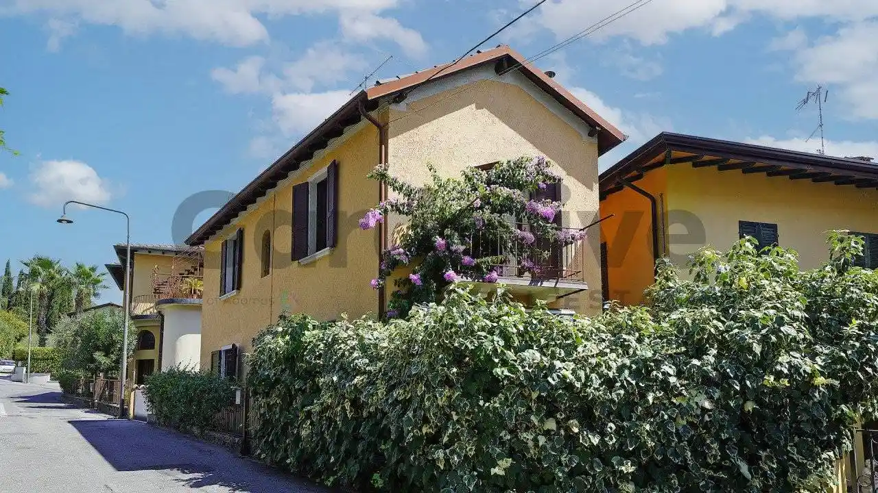 Casa indipendente in vendita a Gardone Riviera