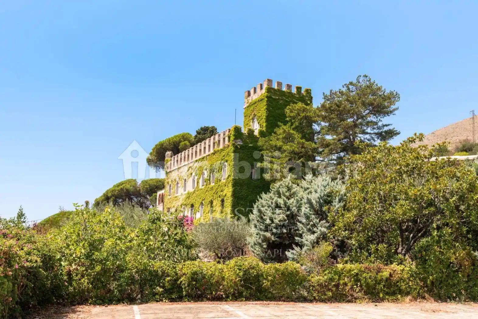 Palazzo - Edificio in vendita a Formia