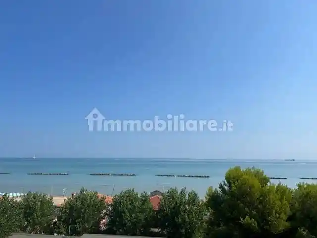 Appartamento in vendita a Falconara Marittima