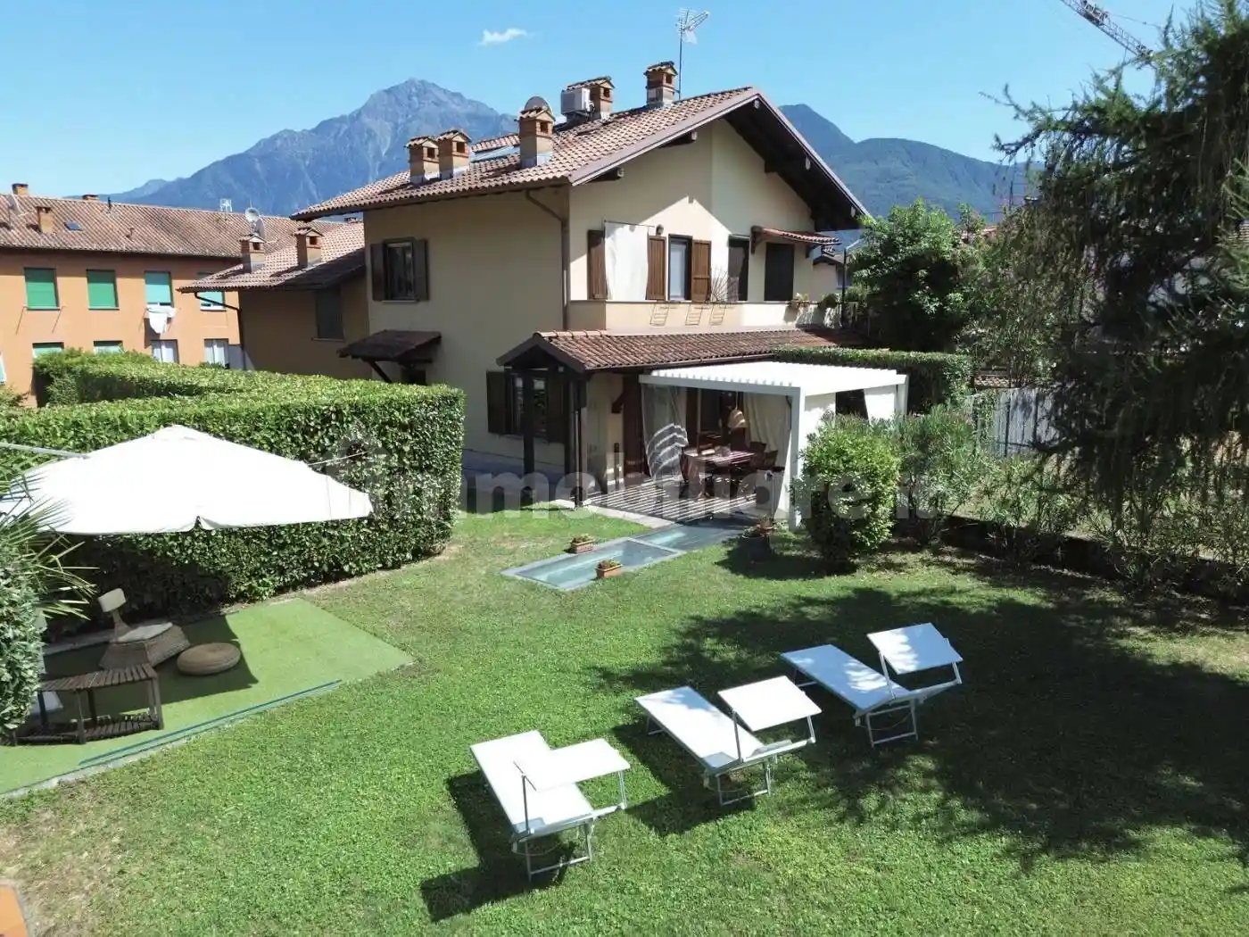 Casa indipendente in vendita a Gravedona ed Uniti