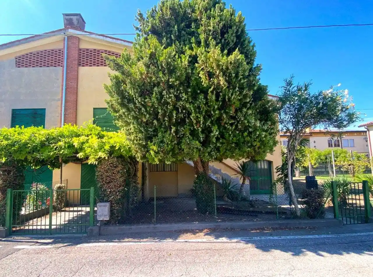 Villa in vendita a Sant'Urbano