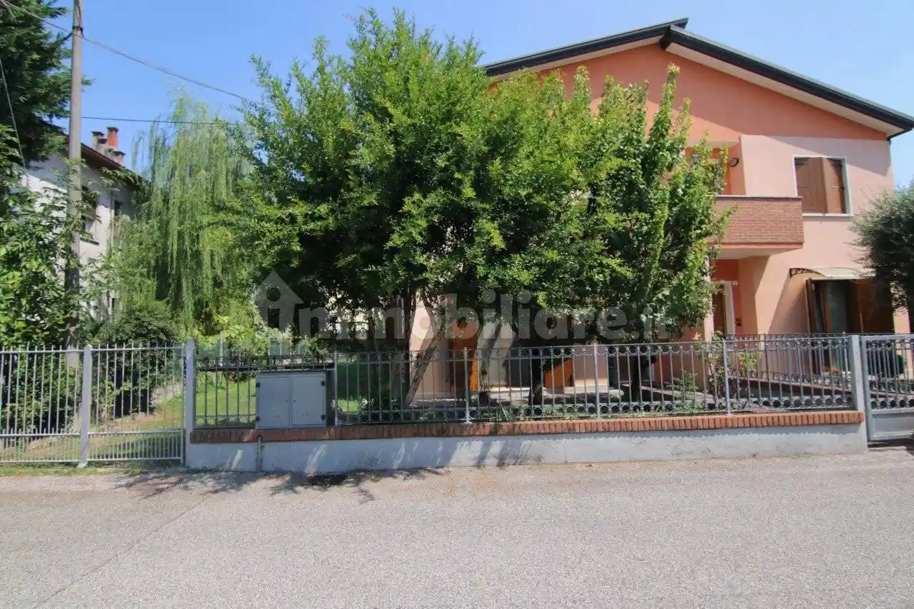 Villa in vendita a Selvazzano Dentro