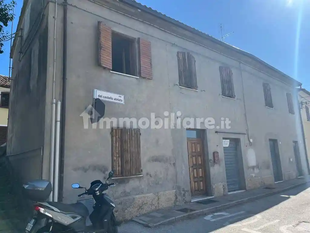 Casa indipendente in vendita a Pesaro