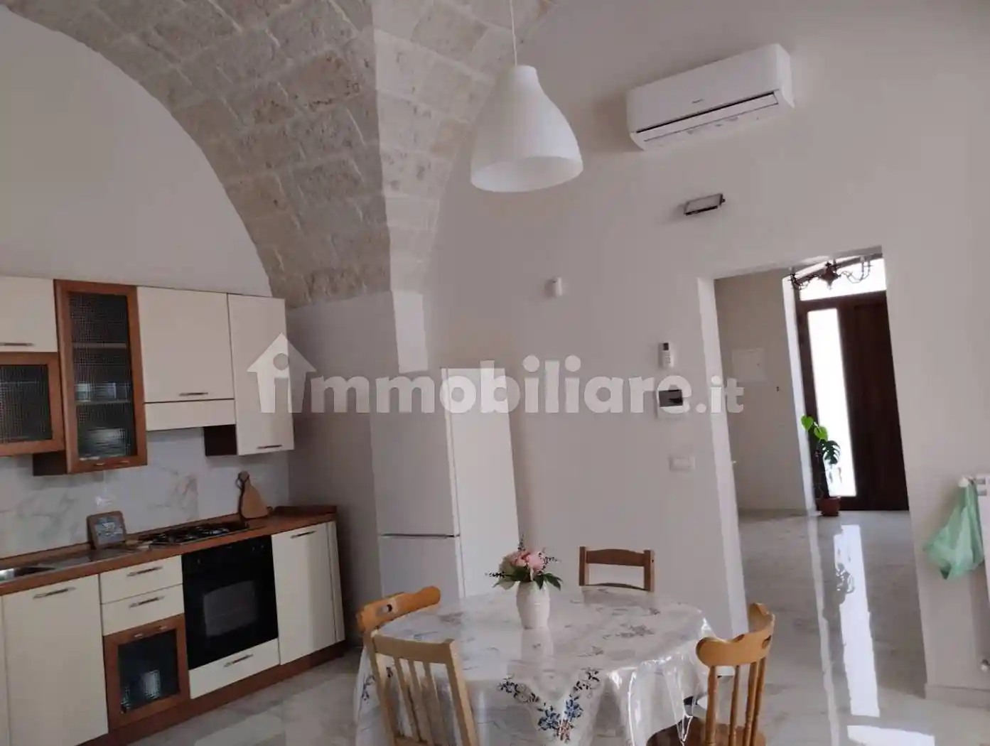 Casa indipendente in affitto a Mola di Bari