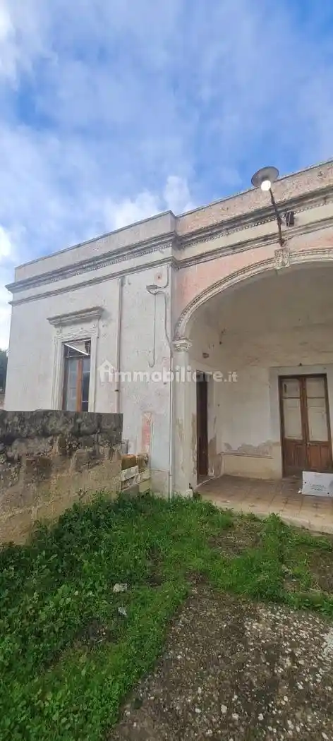 Casa indipendente in vendita a Collepasso