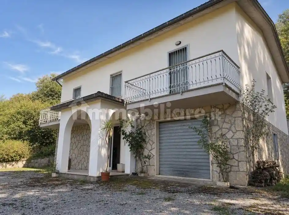 Villa in vendita a Comunanza