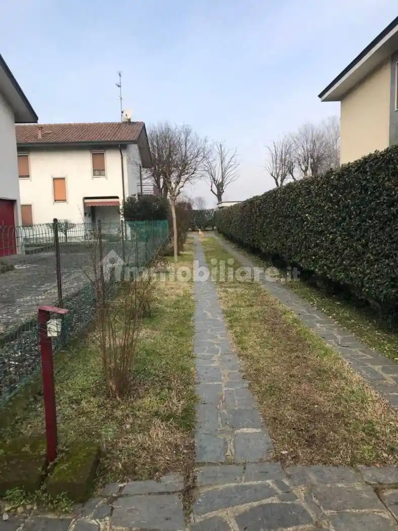 Villa in affitto a Paullo