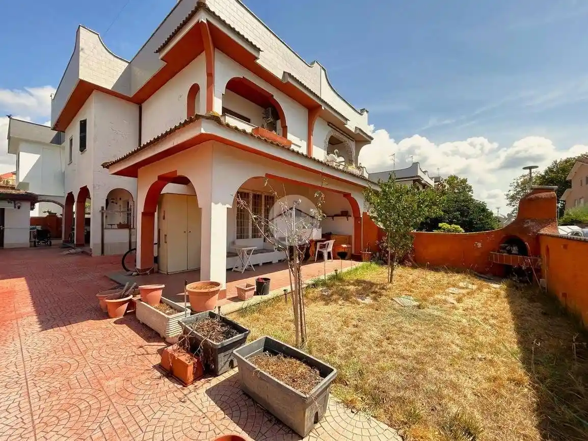 Villa in vendita a Anzio