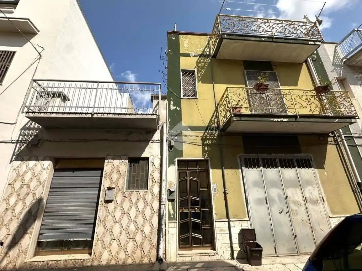 Casa indipendente in vendita a Canosa di Puglia