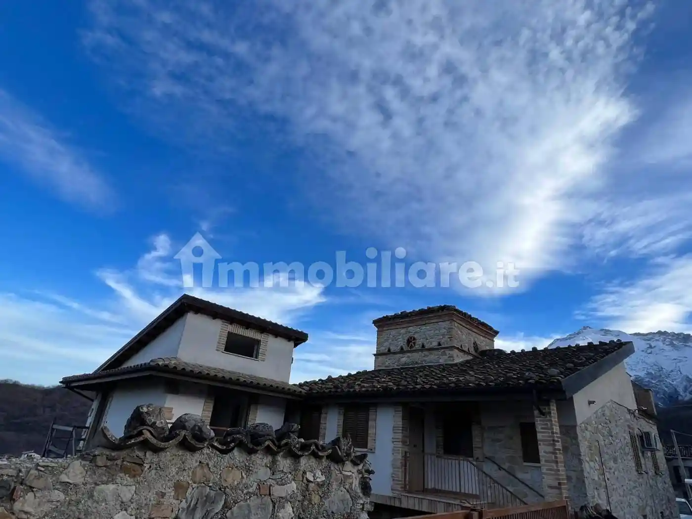 Villa in vendita a Isola del Gran Sasso d'Italia