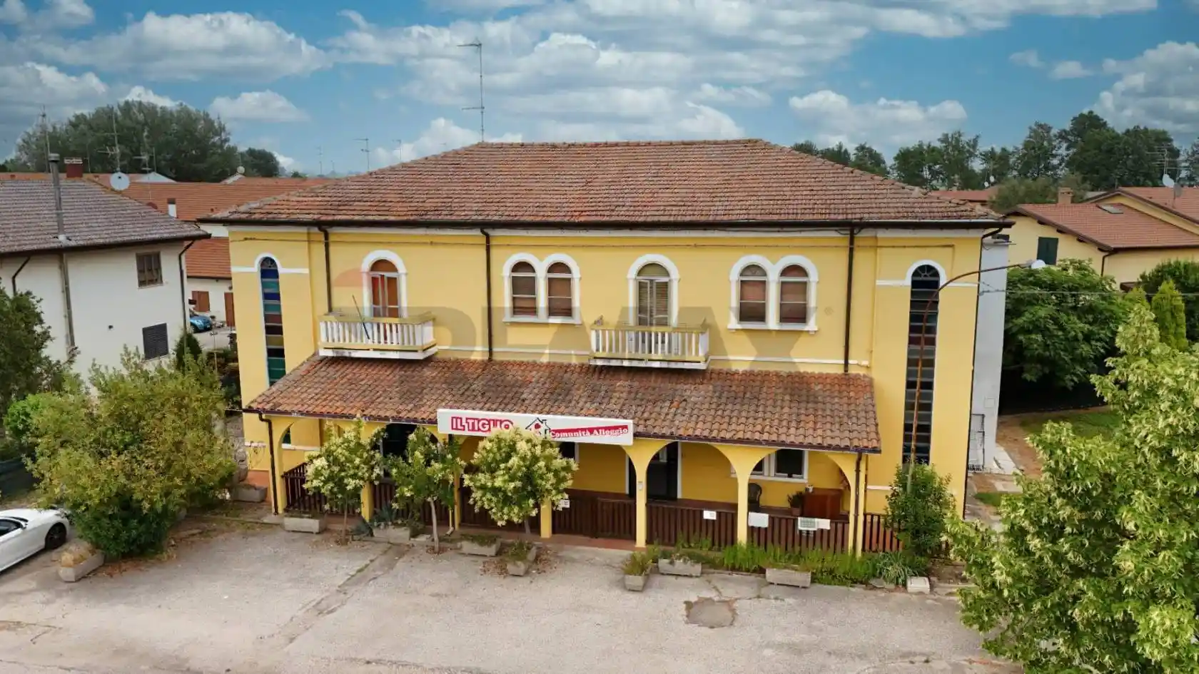 Palazzo - Edificio in vendita a Jolanda di Savoia