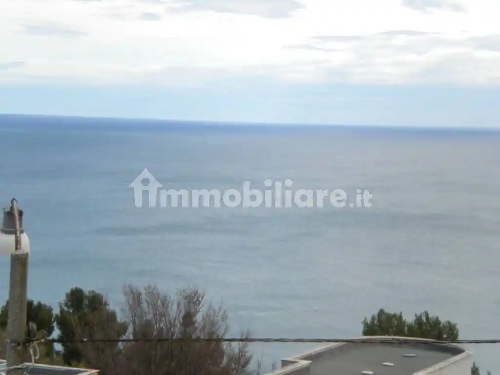 Appartamento in affitto a Ancona