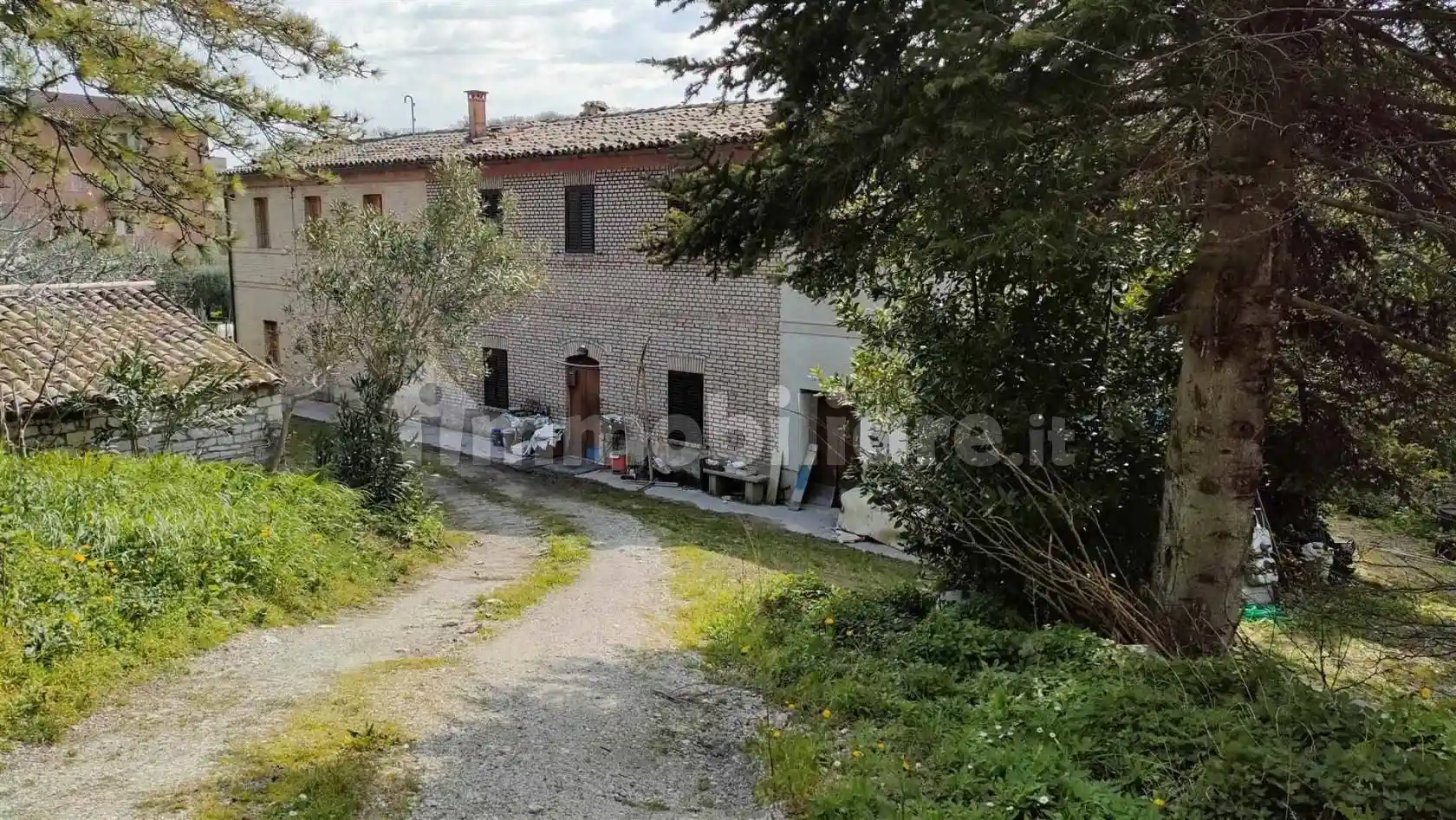 Casa indipendente in vendita a Fossombrone