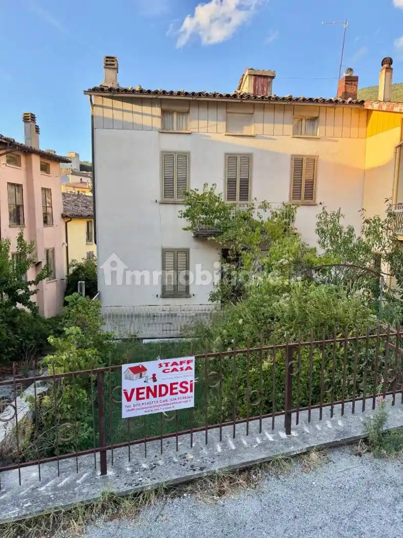 Casa indipendente in vendita a Gualdo Tadino