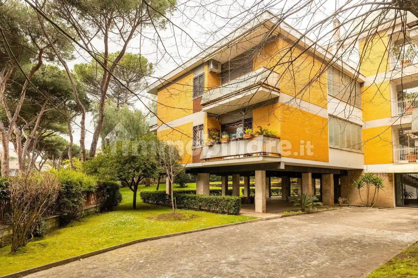 Appartamento in vendita a Roma
