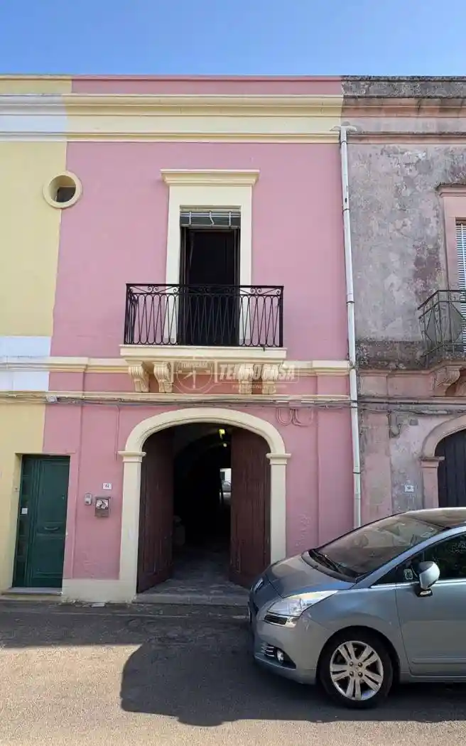 Casa indipendente in vendita a Giuggianello