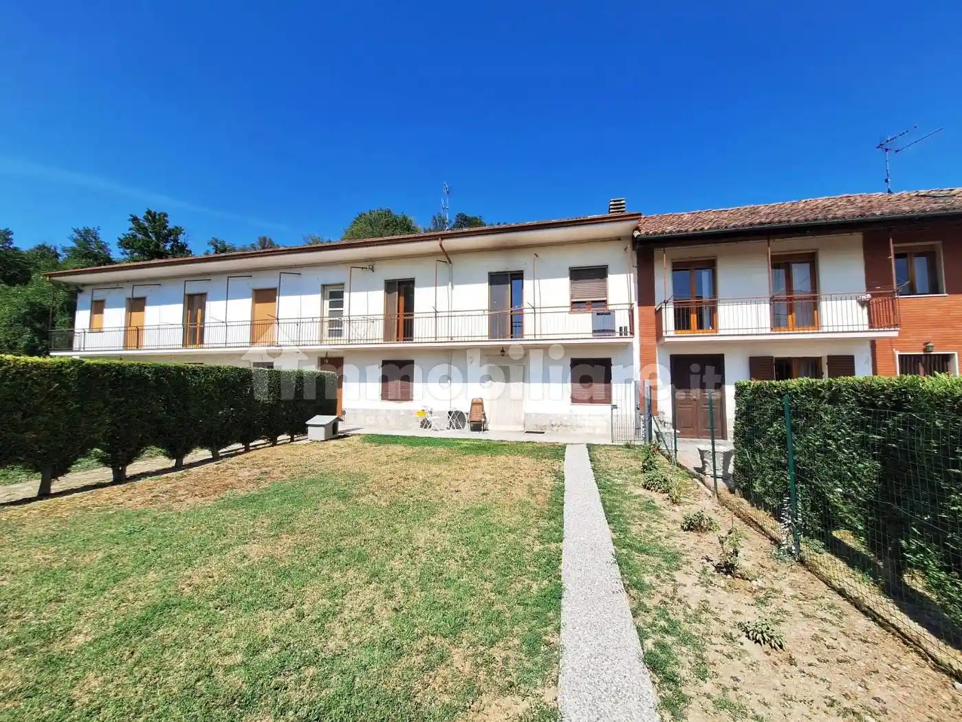 Villa in vendita a Alba