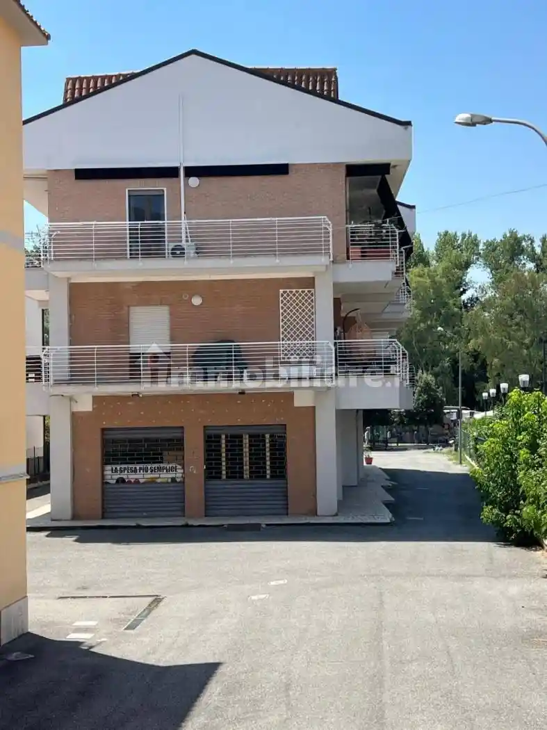 Appartamento in affitto a Fara in Sabina