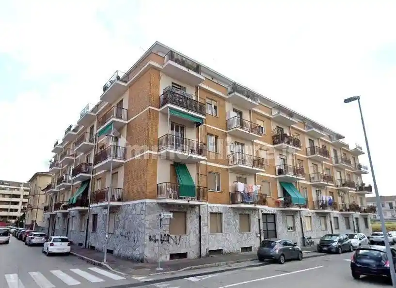 Appartamento in affitto a Novara