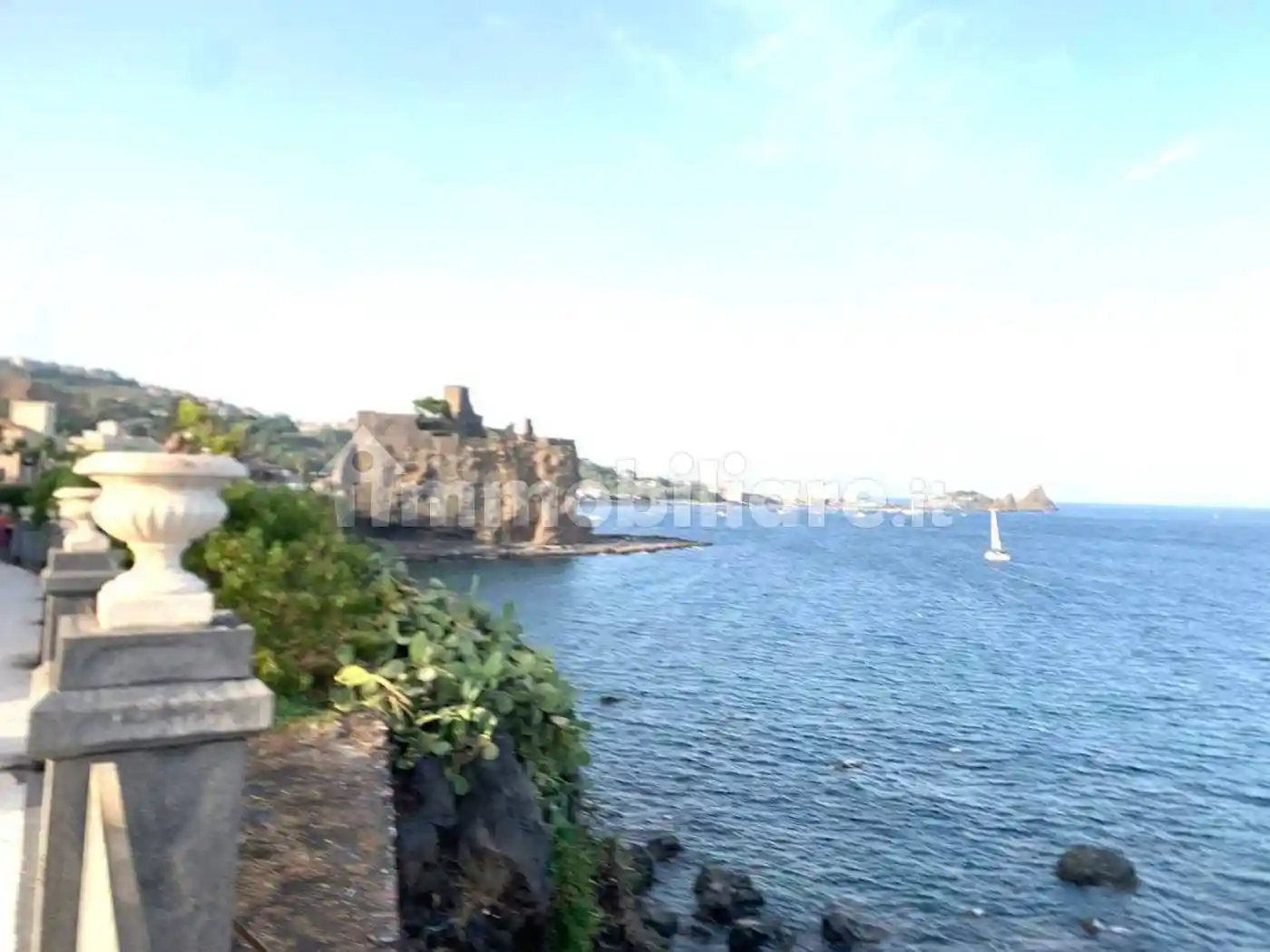 Appartamento in vendita a Aci Castello