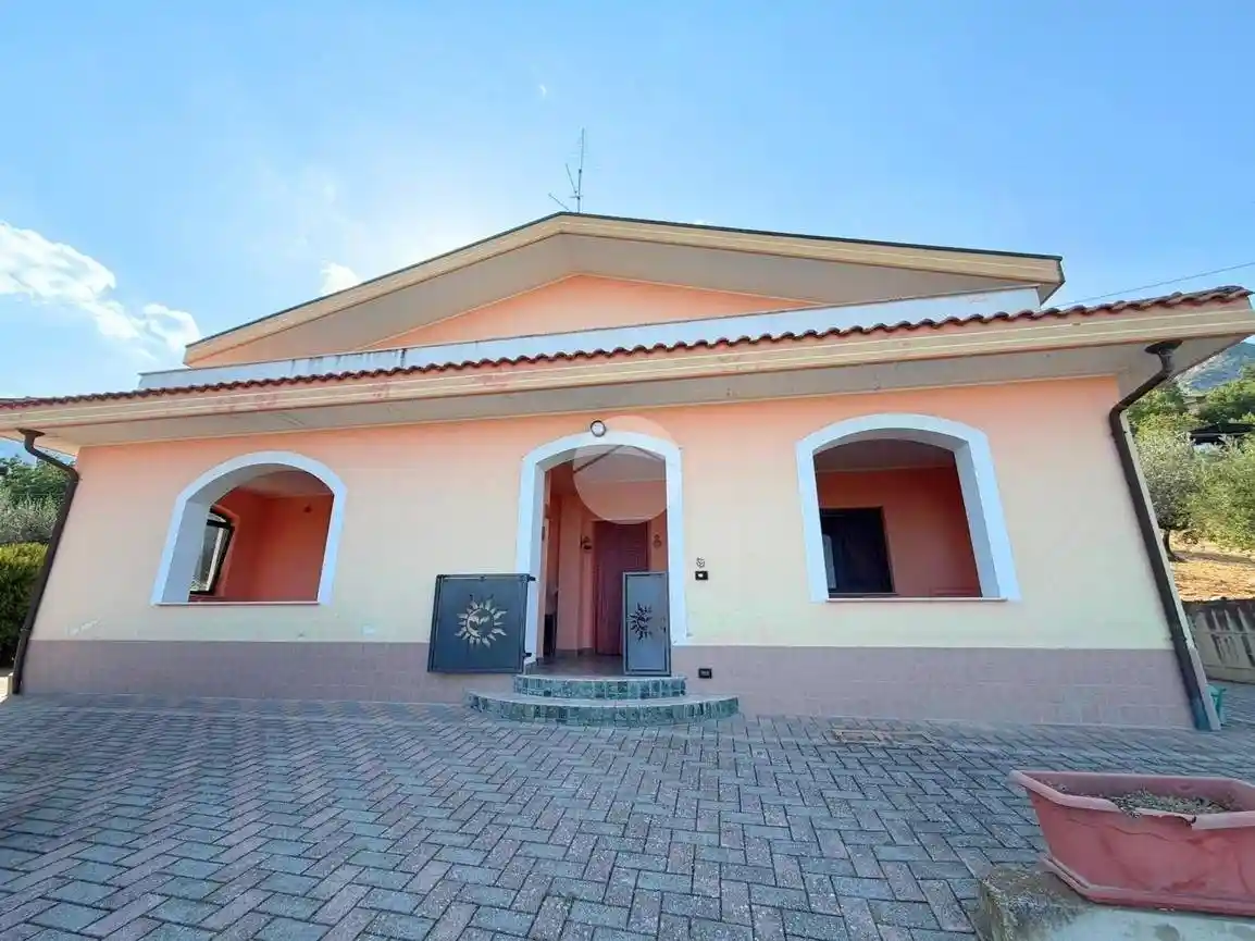 Villa in vendita a Villa Celiera