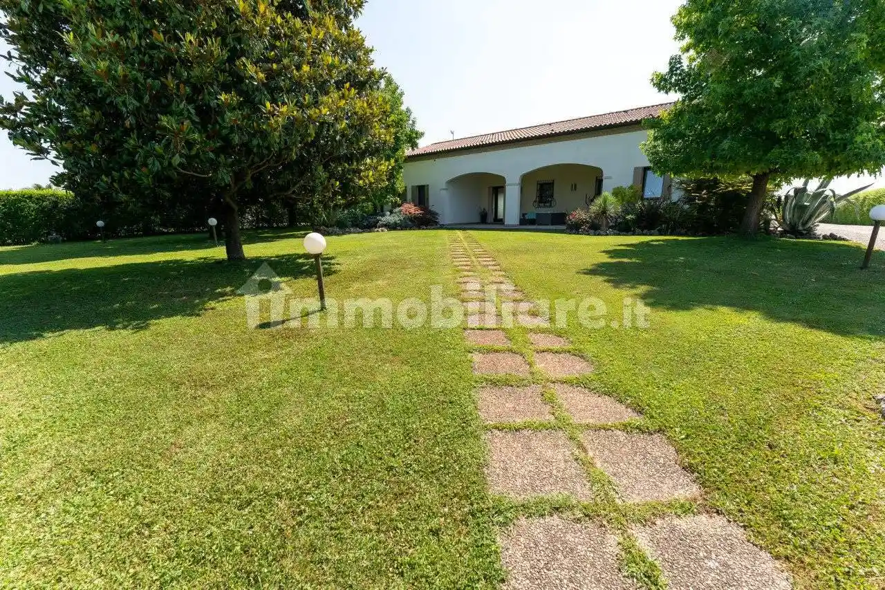 Villa in vendita a Campolongo Maggiore