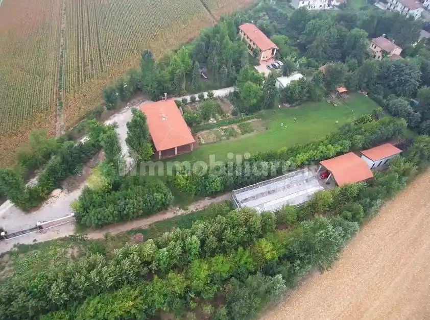 Rustico - Casale in vendita a Mantova