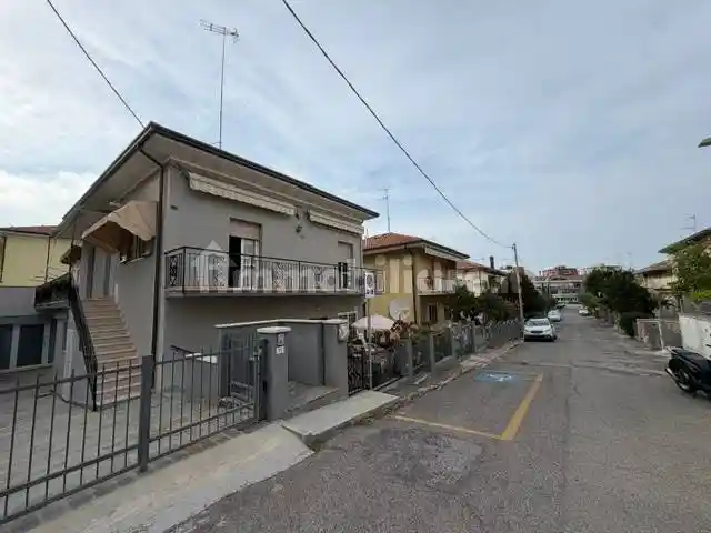 Appartamento in vendita a Riccione