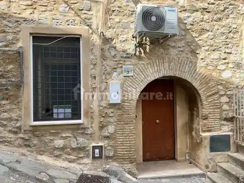 Appartamento in vendita a Rocca Imperiale