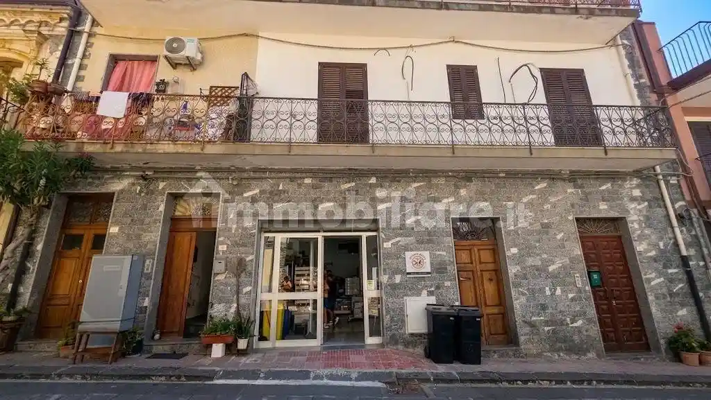 Palazzo - Edificio in vendita a Graniti
