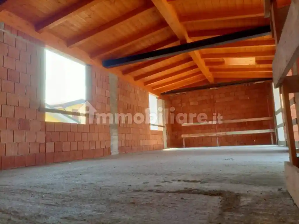 Casa indipendente in vendita a Comun Nuovo