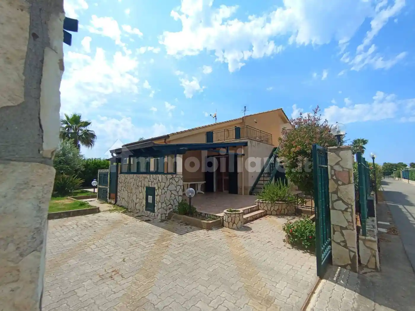 Villa in vendita a Campofelice di Roccella