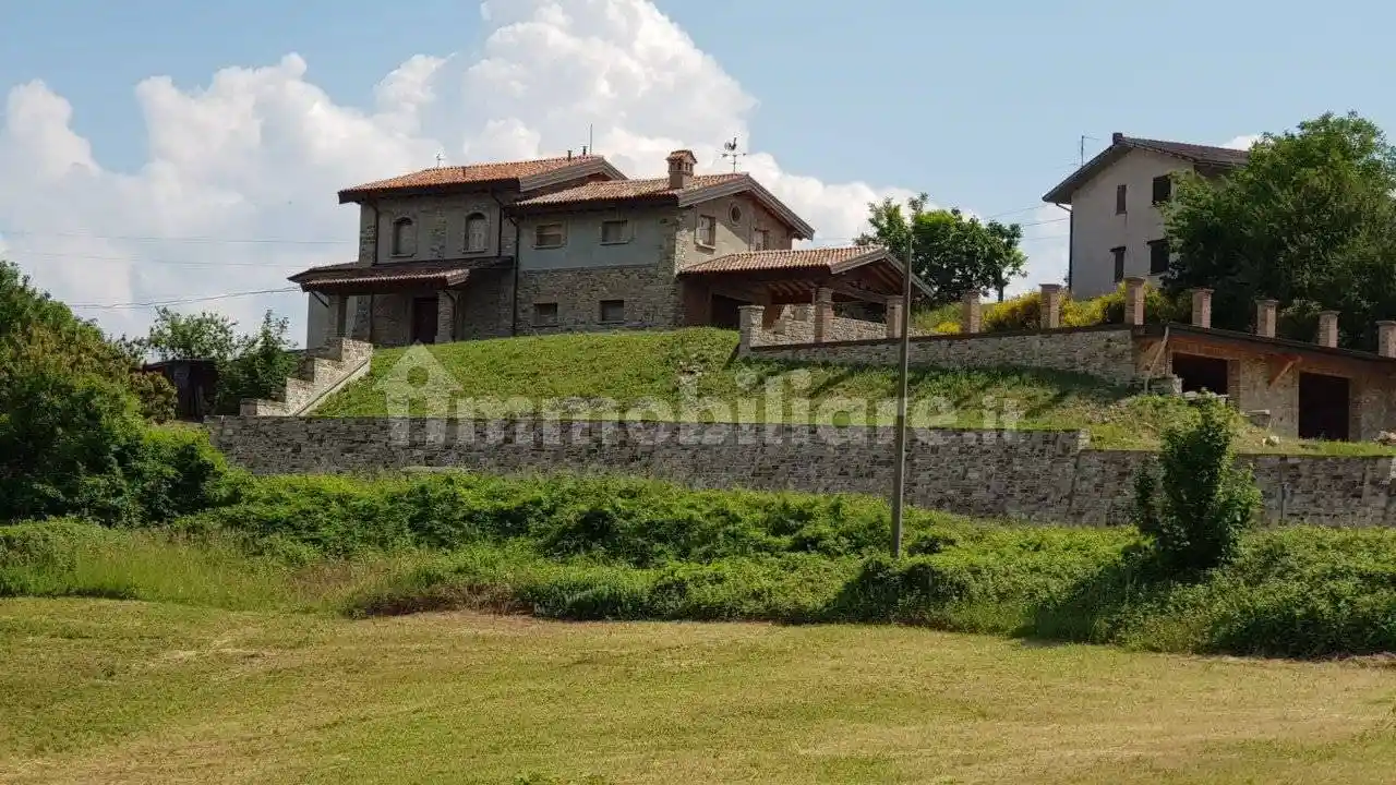 Villa in vendita a Travo