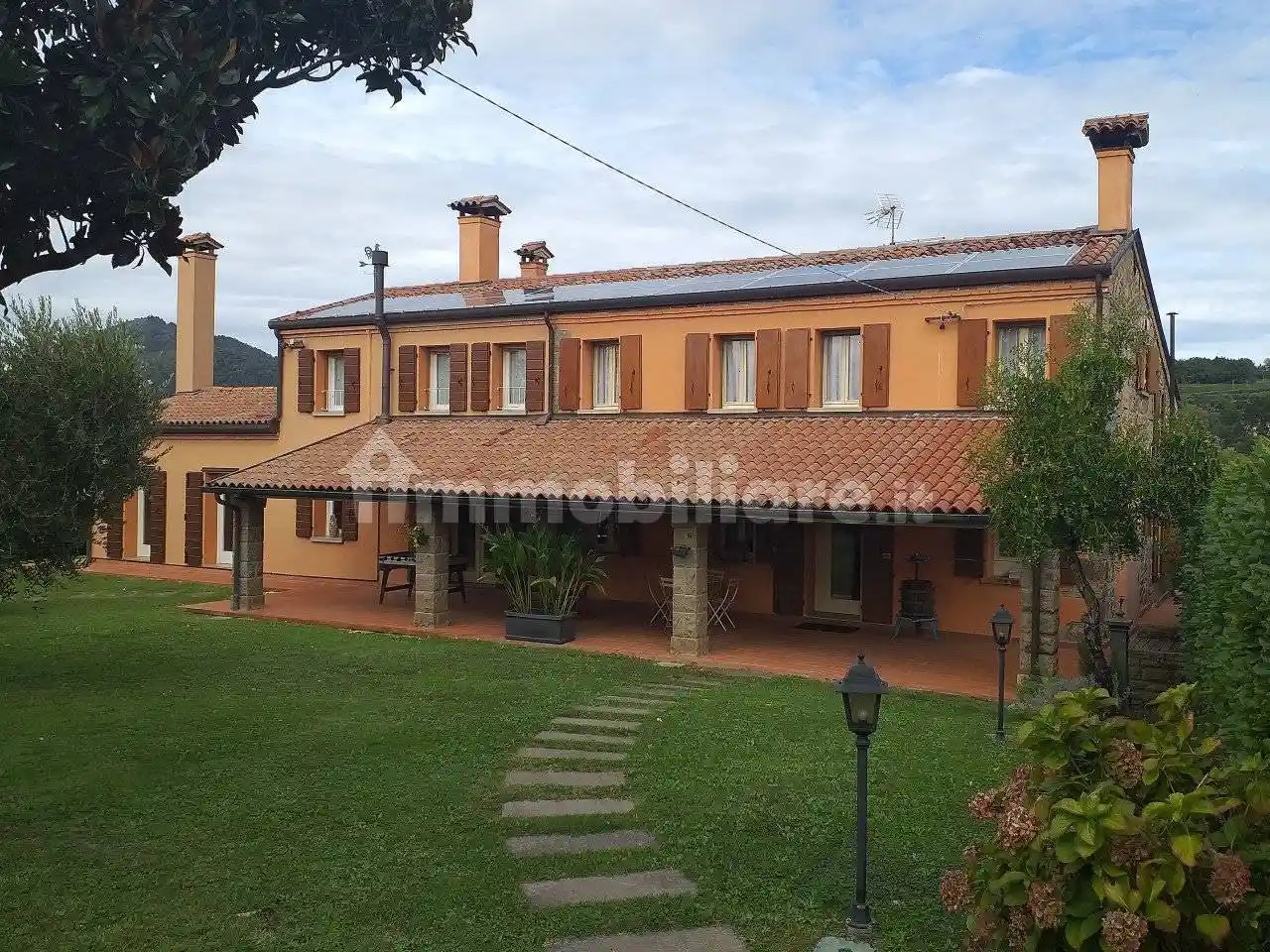 Rustico - Casale in vendita a Vo'