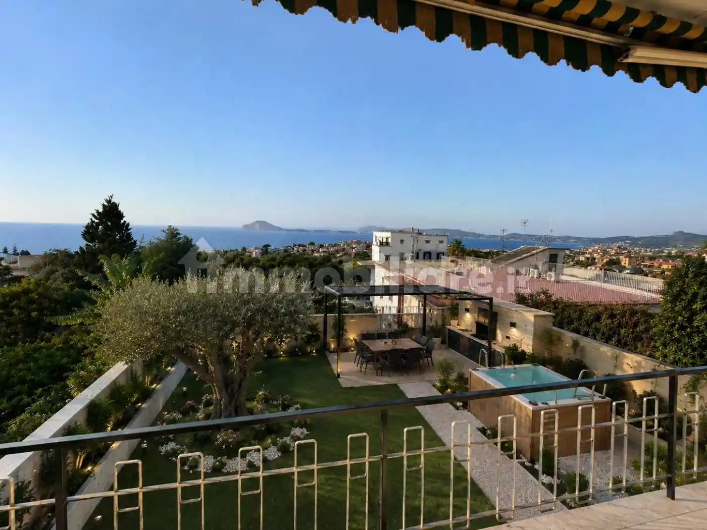 Appartamento in vendita a Pozzuoli