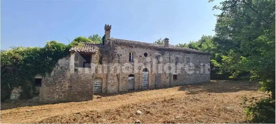 Rustico - Casale in vendita a Baschi