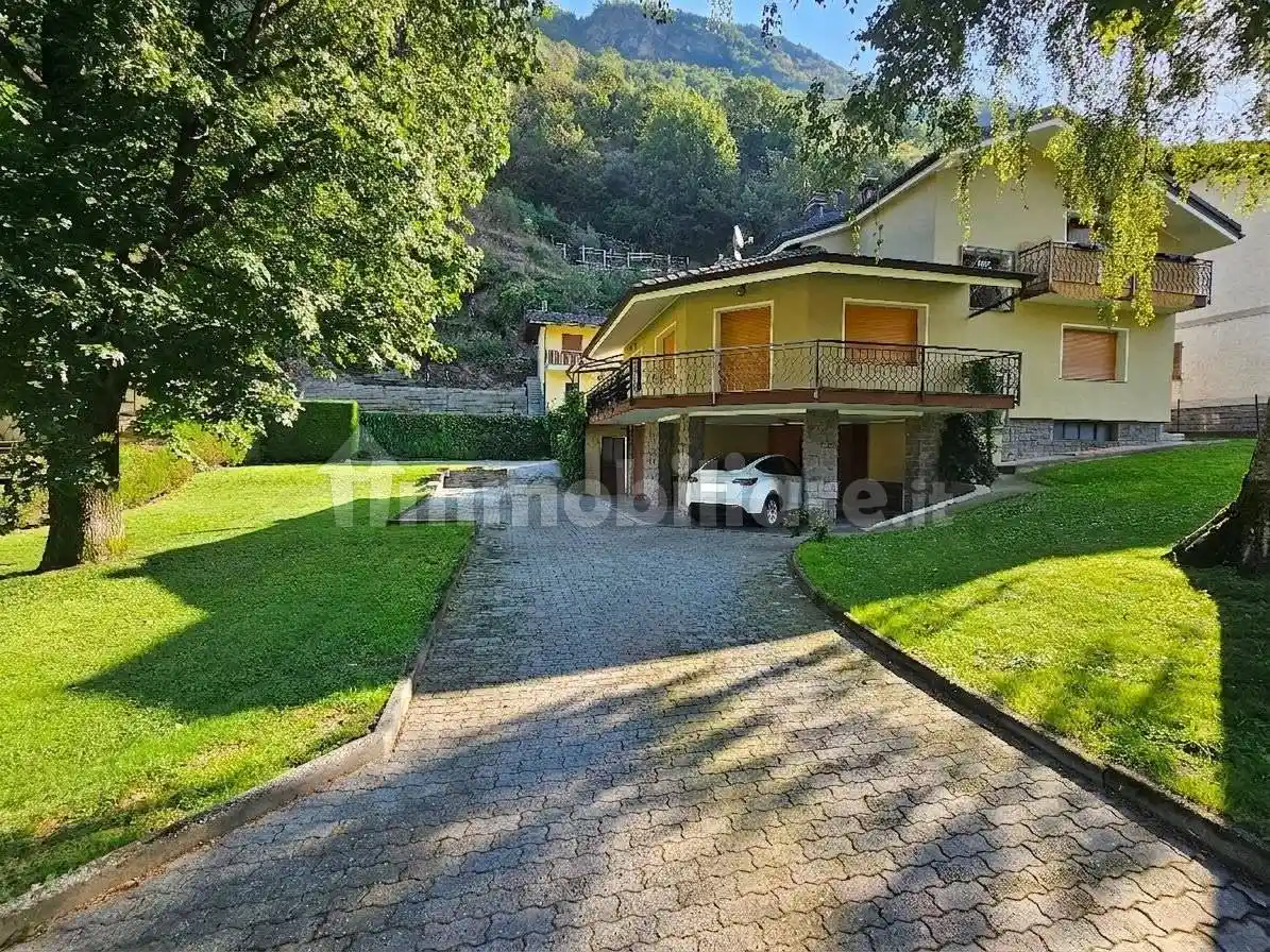 Villa in vendita a Arnad