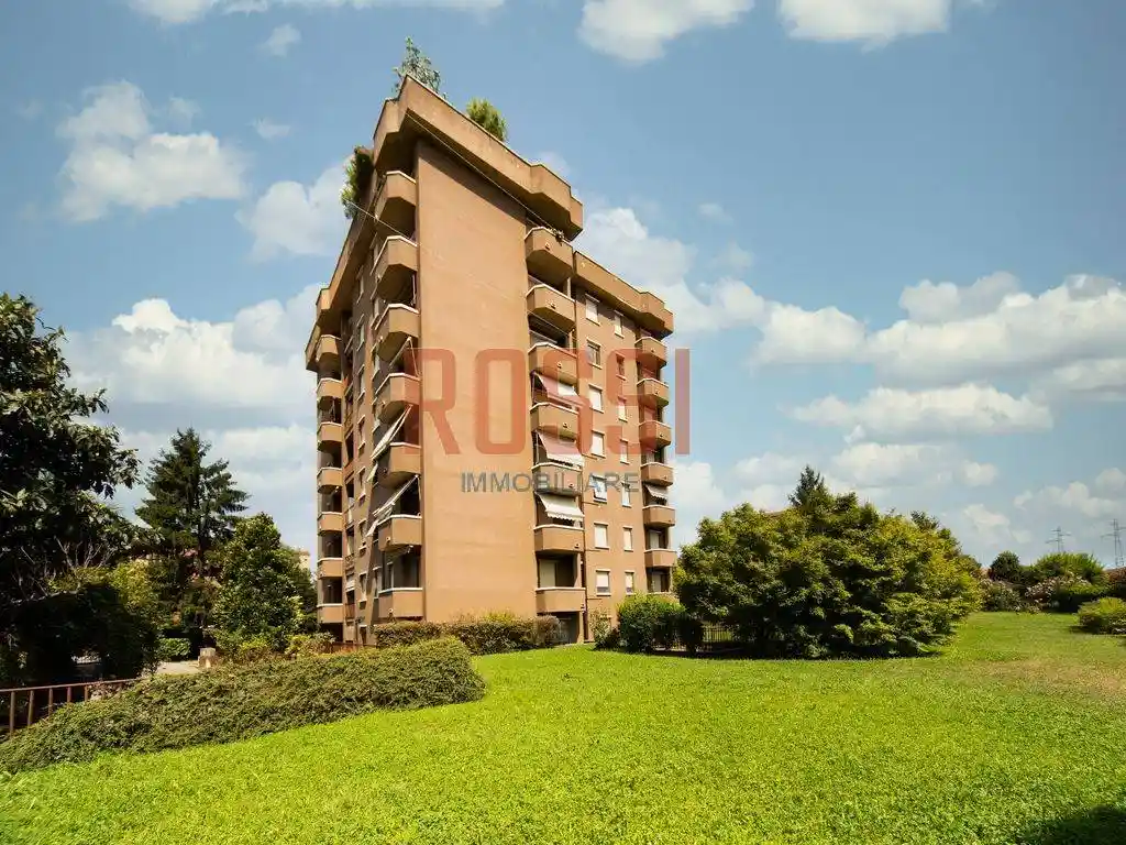Appartamento in vendita a Monza