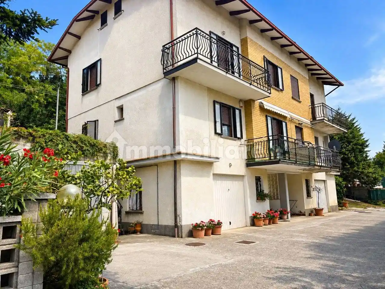 Villa in vendita a Fossato di Vico
