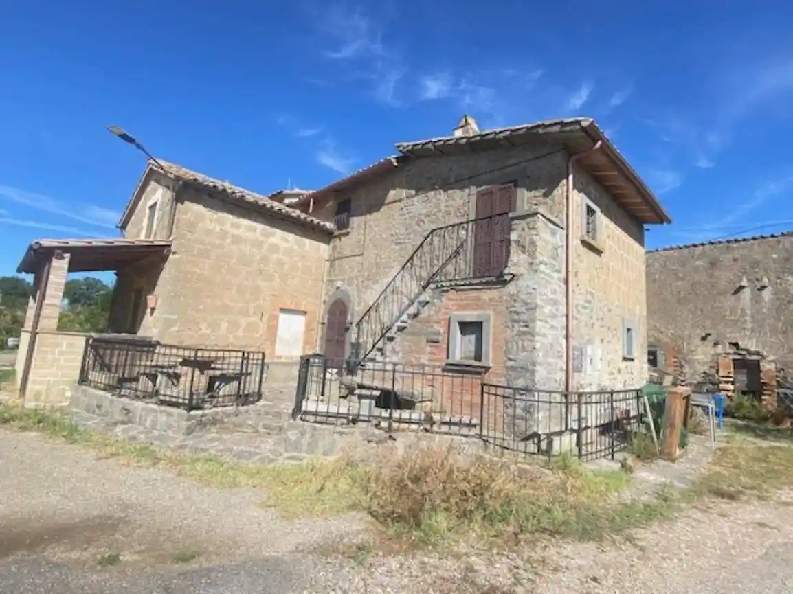 Casa indipendente in vendita a Montefiascone