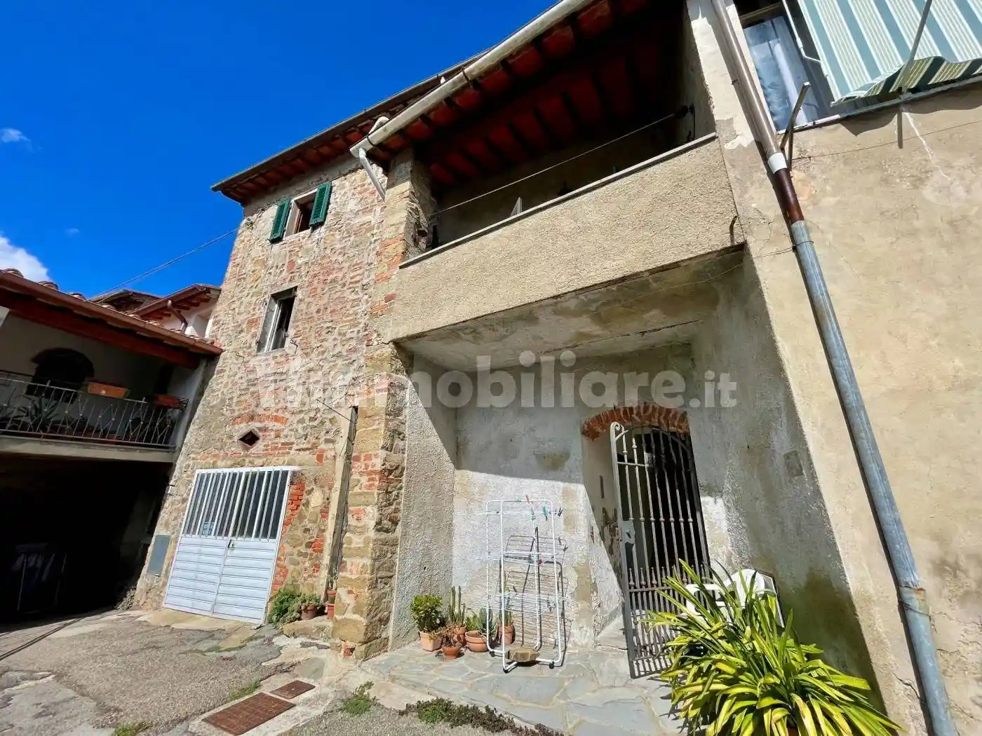 Casa indipendente in vendita a Montevarchi