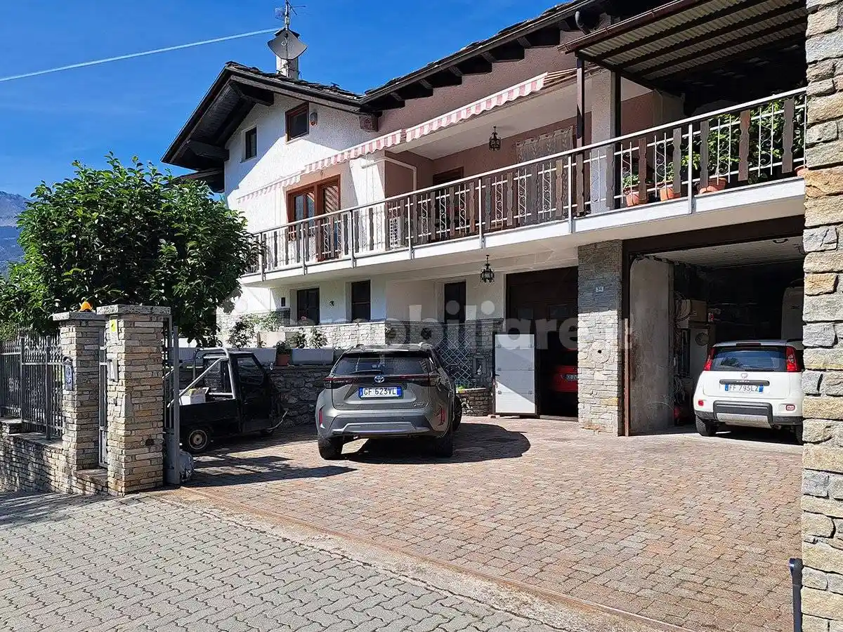 Villa in vendita a Roisan
