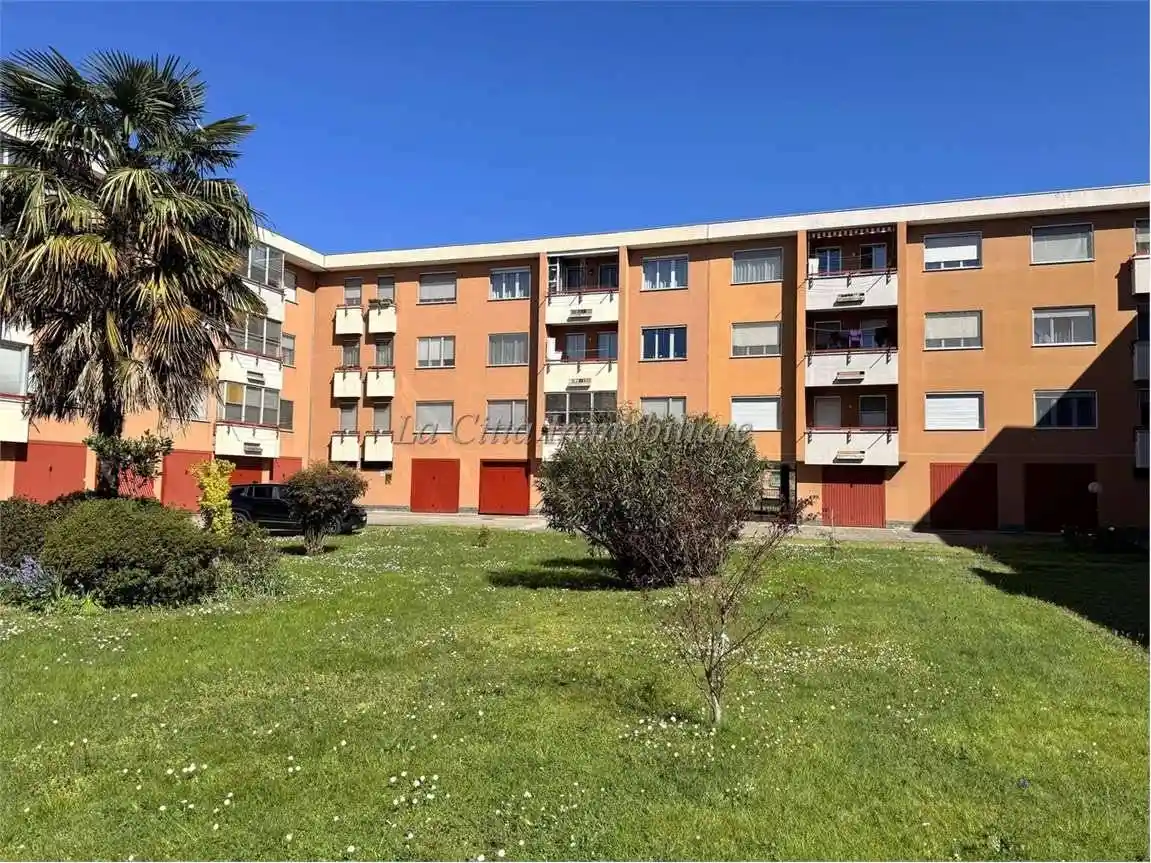 Appartamento in vendita a Novara