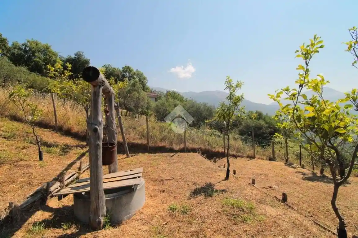 Rustico - Casale in vendita a Torraca