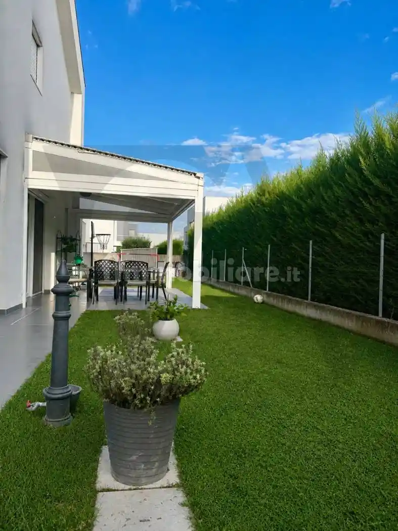 Villa in vendita a Legnaro